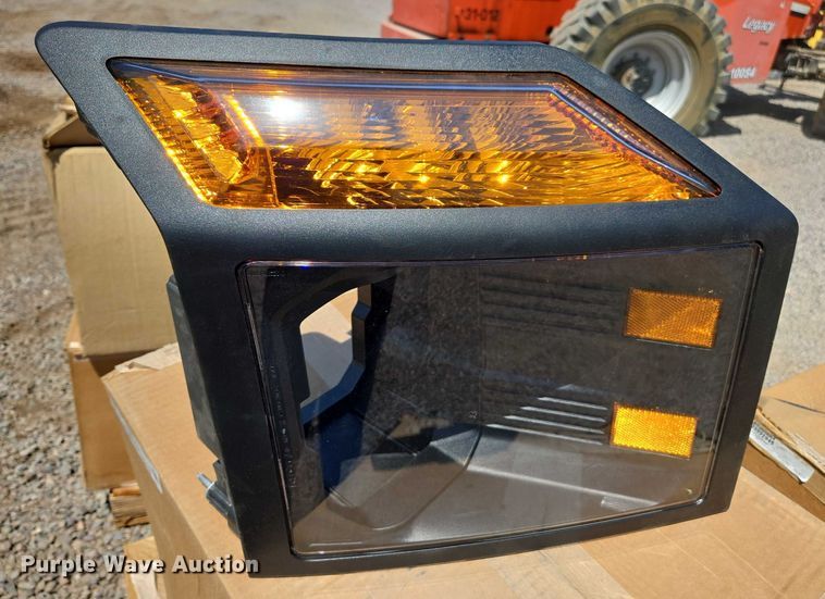 image for item EU2502 (18) headlight housings