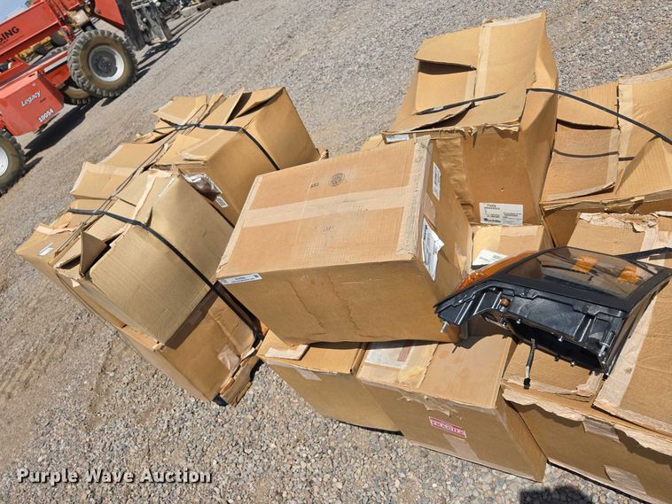 image for item EU2502 (18) headlight housings