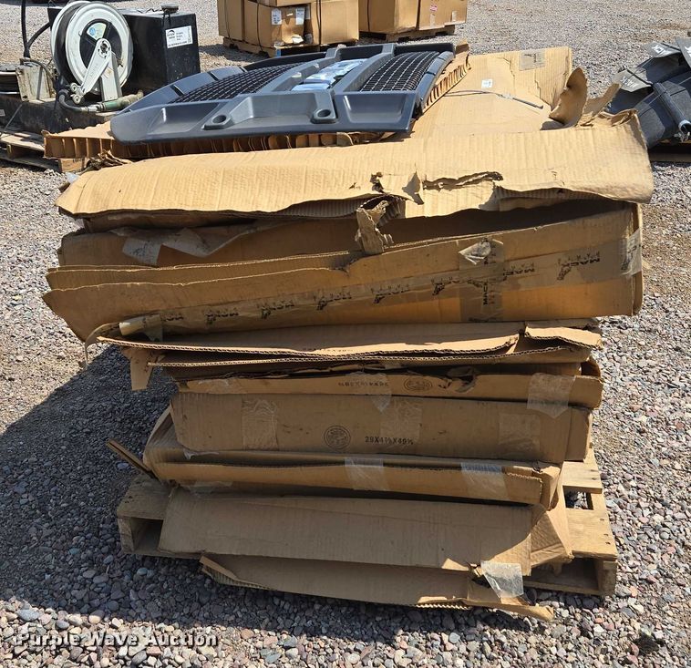 image for item EU2505 (8) grilles 