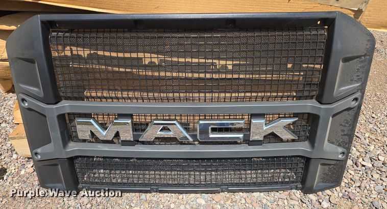 image for item EU2505 (8) grilles 