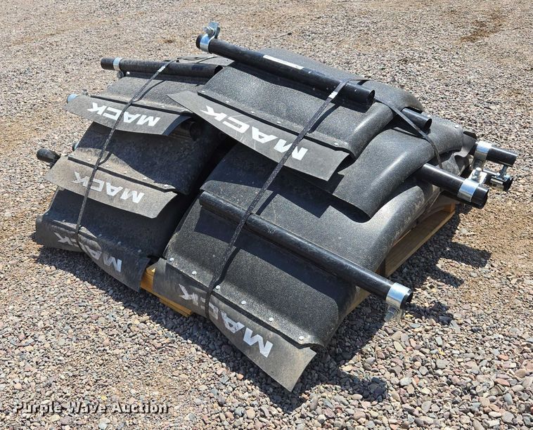 image for item EU2506 (15) mud flaps