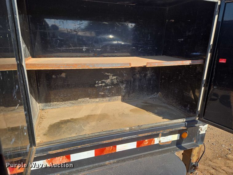 image for item EU3607 2006 Sage Oil Vac INC flatbed trailer