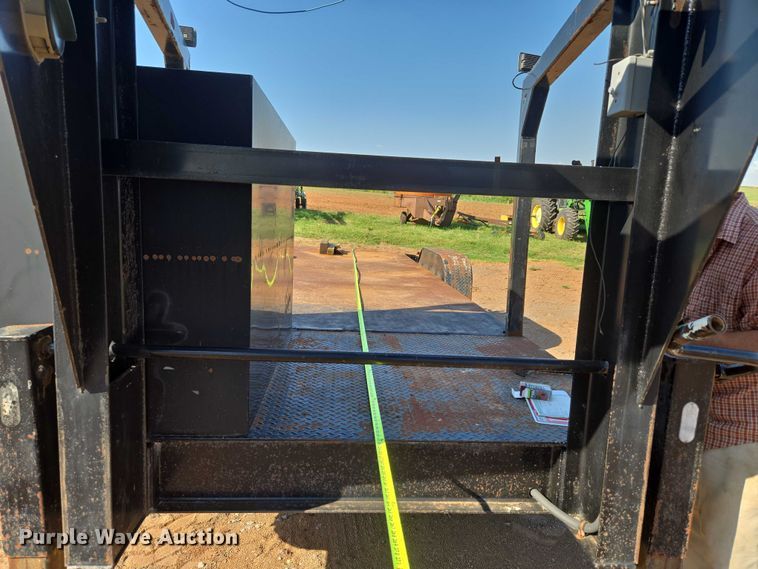 image for item EU3607 2006 Sage Oil Vac INC flatbed trailer