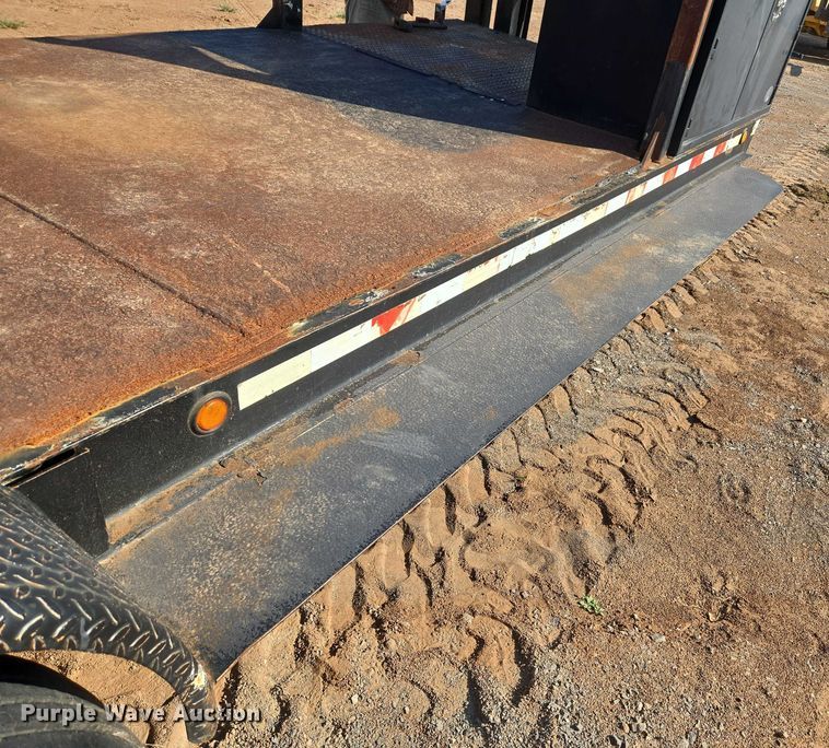 image for item EU3607 2006 Sage Oil Vac INC flatbed trailer