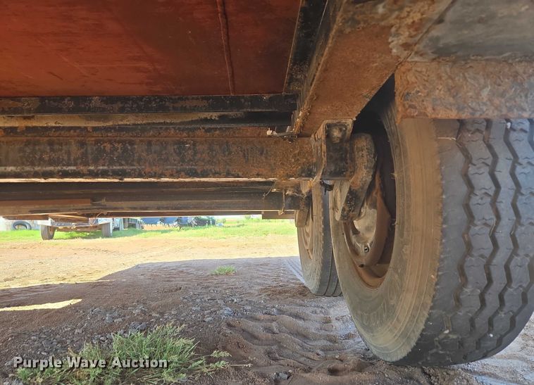 image for item EU3607 2006 Sage Oil Vac INC flatbed trailer