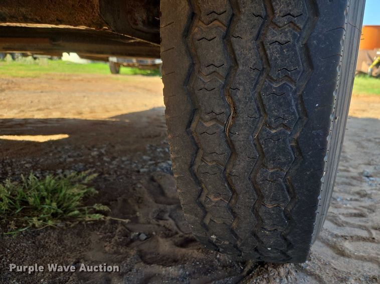 image for item EU3607 2006 Sage Oil Vac INC flatbed trailer