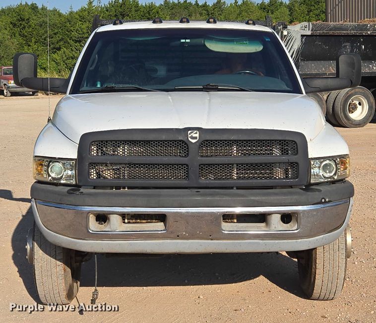 image for item EU3612 2002 Dodge Ram Chassis Cab flatbed pickup truck