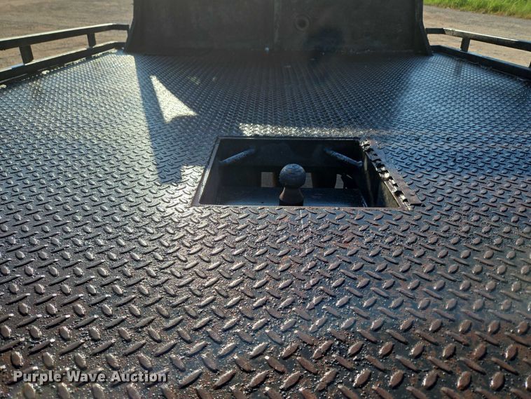 image for item EU3612 2002 Dodge Ram Chassis Cab flatbed pickup truck