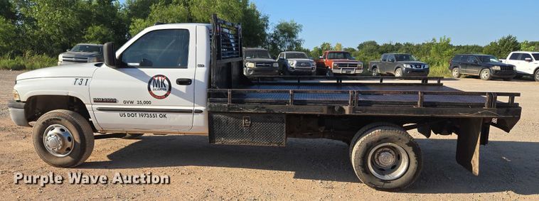 image for item EU3612 2002 Dodge Ram Chassis Cab flatbed pickup truck