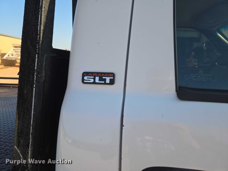 image for item EU3612 2002 Dodge Ram Chassis Cab flatbed pickup truck