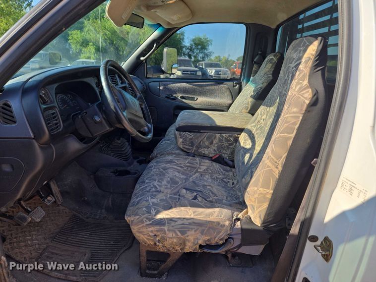 image for item EU3612 2002 Dodge Ram Chassis Cab flatbed pickup truck