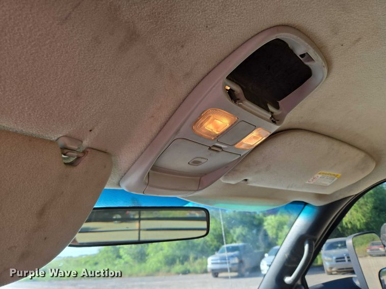 image for item EU3612 2002 Dodge Ram Chassis Cab flatbed pickup truck