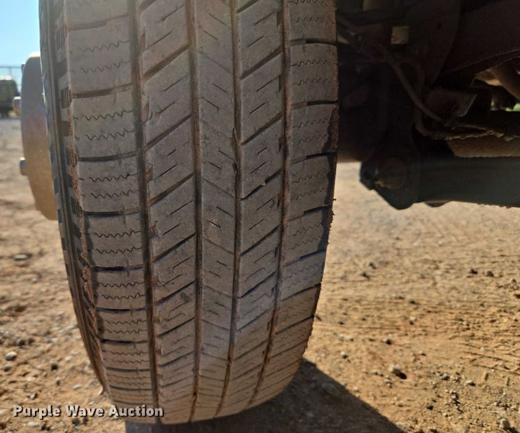 image for item EU3612 2002 Dodge Ram Chassis Cab flatbed pickup truck