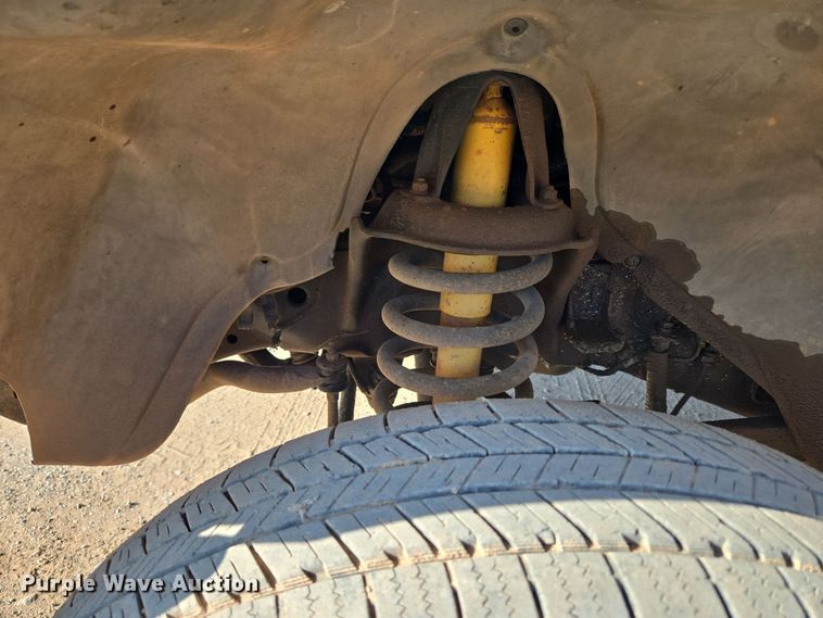 image for item EU3612 2002 Dodge Ram Chassis Cab flatbed pickup truck