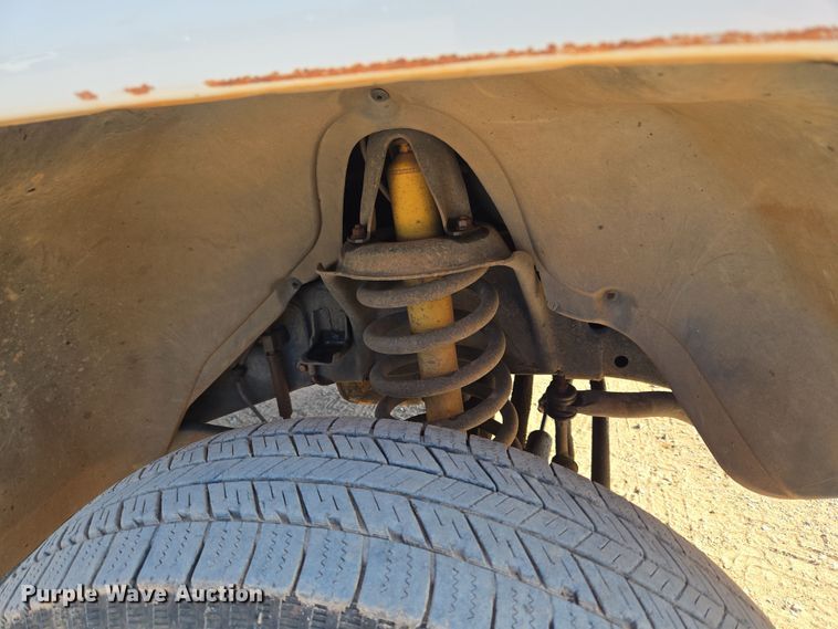 image for item EU3612 2002 Dodge Ram Chassis Cab flatbed pickup truck