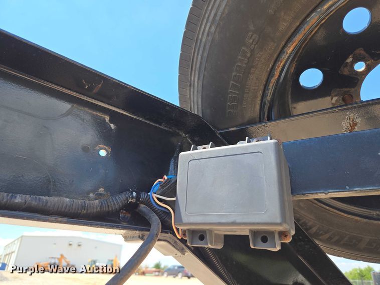 image for item EU3624 2018 Texas Pride EQ722214KGN equipment trailer