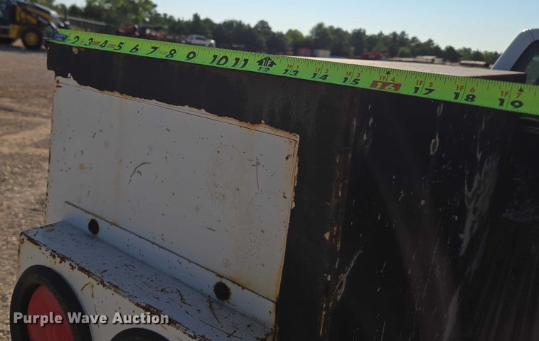 image for item EU3627 2000 Chevrolet K2500 utility bed pickup truck