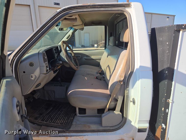 image for item EU3627 2000 Chevrolet K2500 utility bed pickup truck