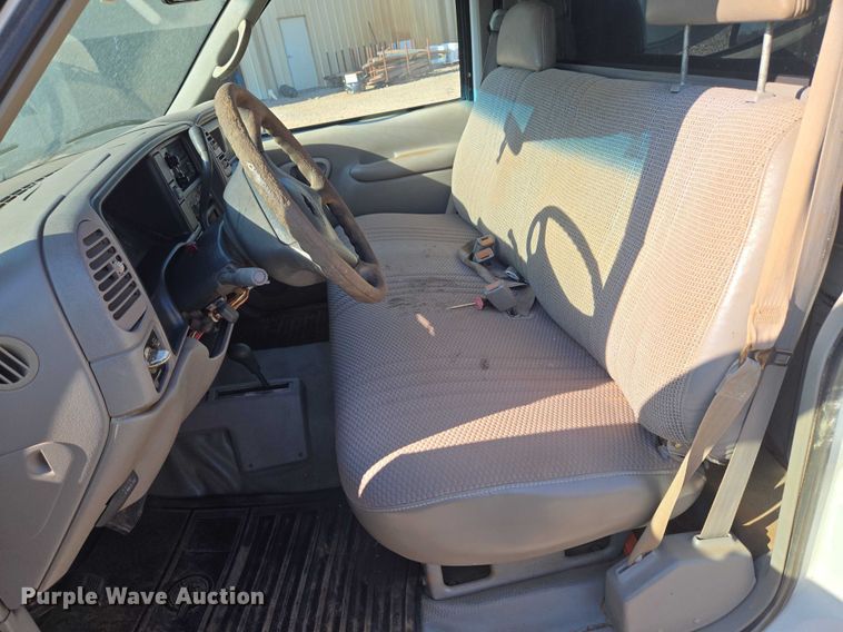 image for item EU3627 2000 Chevrolet K2500 utility bed pickup truck