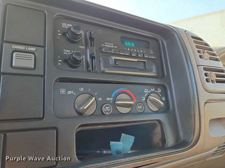 image for item EU3627 2000 Chevrolet K2500 utility bed pickup truck