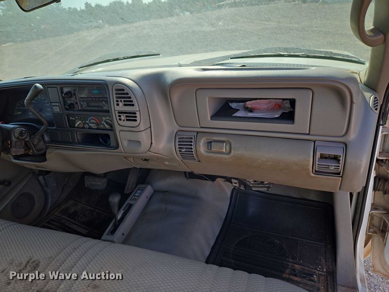 image for item EU3627 2000 Chevrolet K2500 utility bed pickup truck