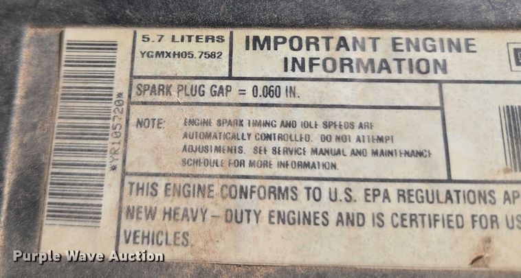 image for item EU3627 2000 Chevrolet K2500 utility bed pickup truck