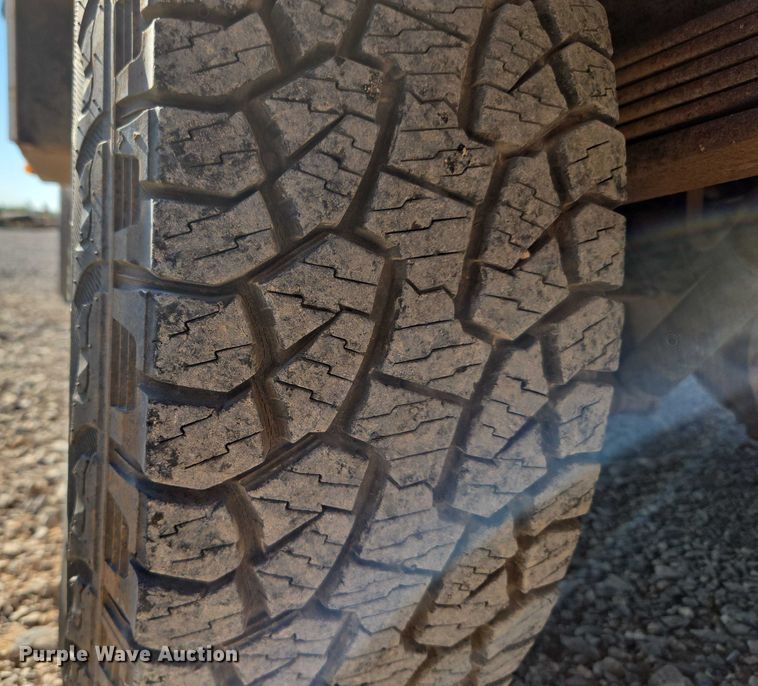 image for item EU3627 2000 Chevrolet K2500 utility bed pickup truck