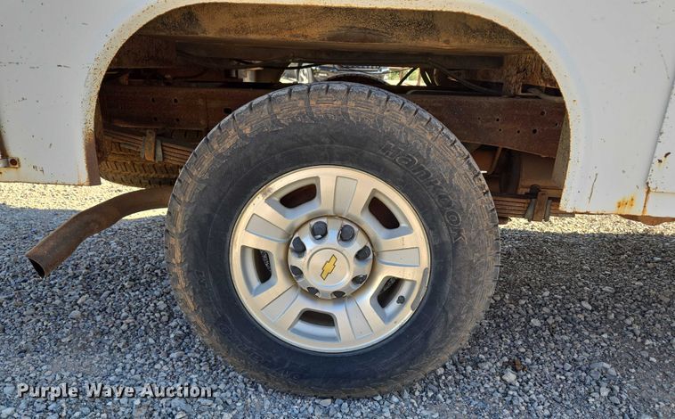 image for item EU3627 2000 Chevrolet K2500 utility bed pickup truck