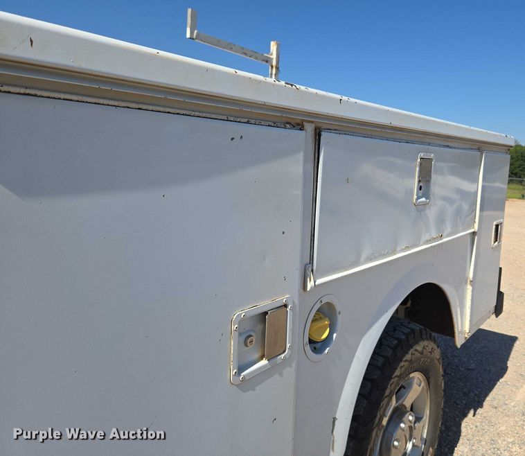 image for item EU3629 2011 Ford F350 Super Duty SuperCab utility bed pickup truck