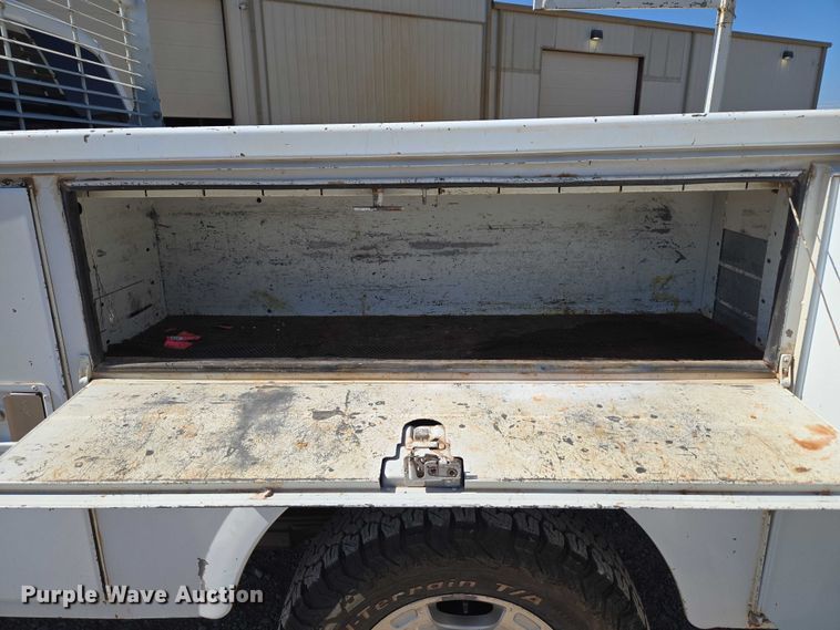 image for item EU3629 2011 Ford F350 Super Duty SuperCab utility bed pickup truck