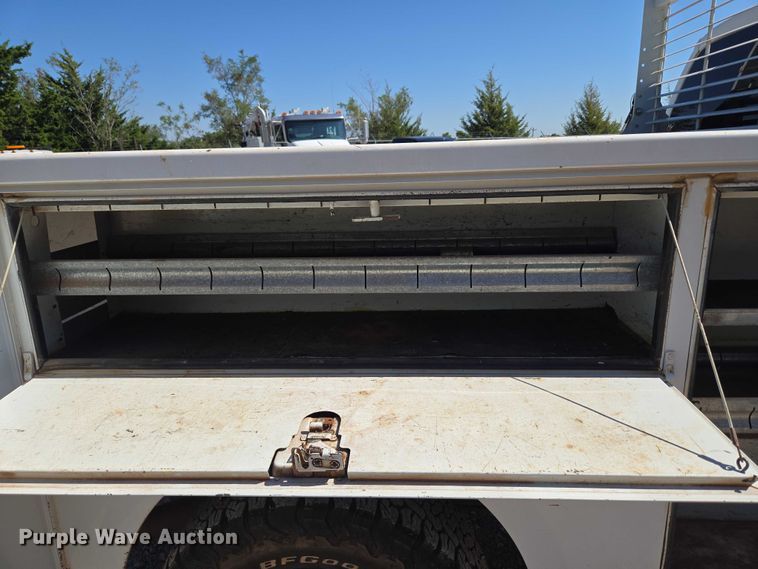 image for item EU3629 2011 Ford F350 Super Duty SuperCab utility bed pickup truck