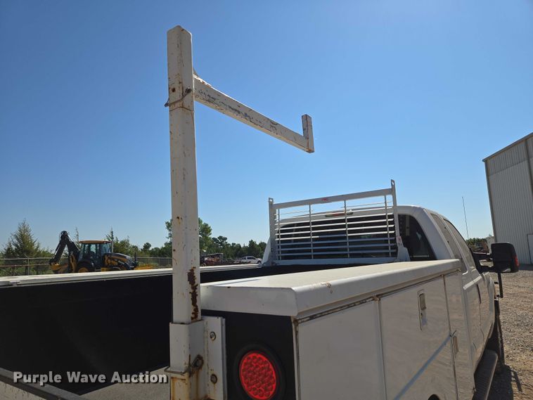 image for item EU3629 2011 Ford F350 Super Duty SuperCab utility bed pickup truck