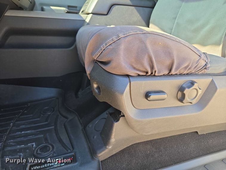 image for item EU3629 2011 Ford F350 Super Duty SuperCab utility bed pickup truck