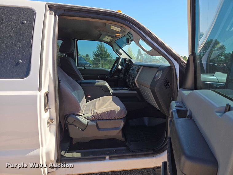 image for item EU3629 2011 Ford F350 Super Duty SuperCab utility bed pickup truck