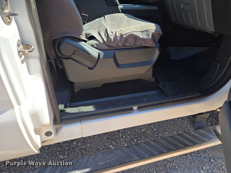 image for item EU3629 2011 Ford F350 Super Duty SuperCab utility bed pickup truck