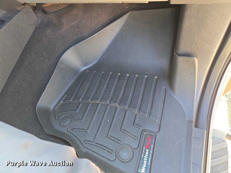 image for item EU3629 2011 Ford F350 Super Duty SuperCab utility bed pickup truck