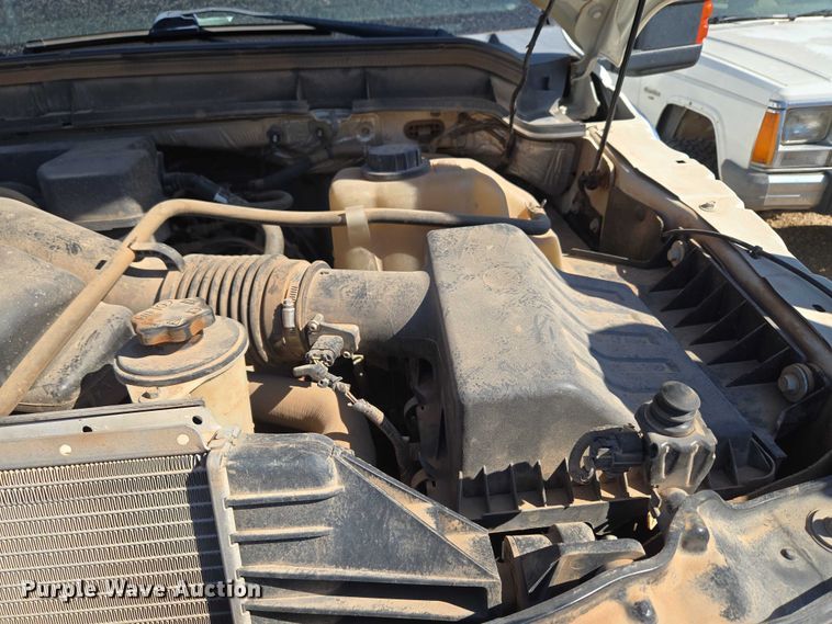 image for item EU3629 2011 Ford F350 Super Duty SuperCab utility bed pickup truck