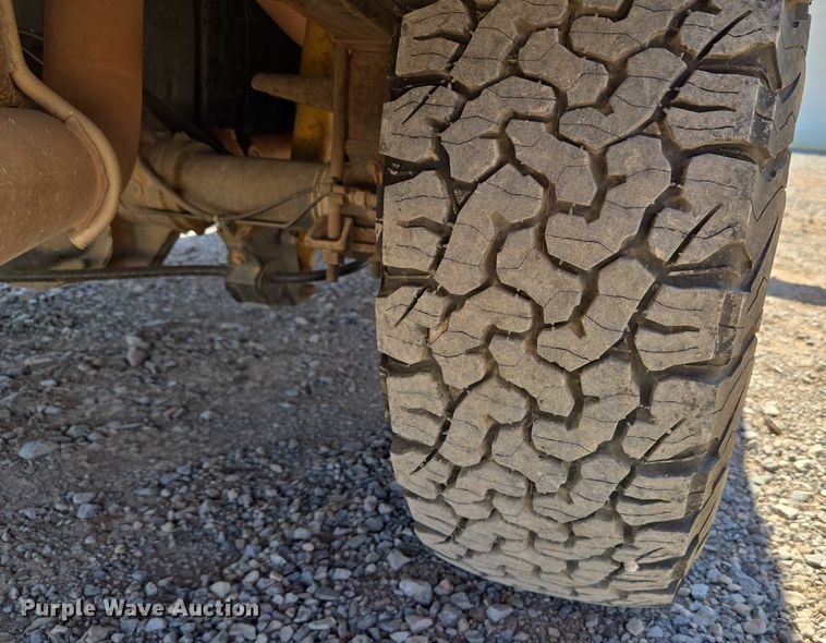 image for item EU3629 2011 Ford F350 Super Duty SuperCab utility bed pickup truck