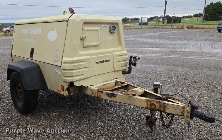image for item EU3633 2005 Ingersoll Rand P185WIR air compressor