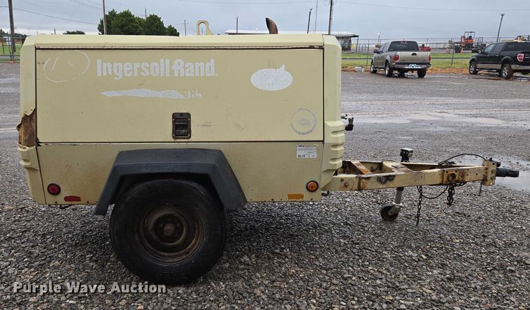 image for item EU3633 2005 Ingersoll Rand P185WIR air compressor