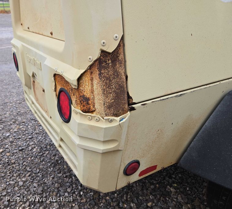 image for item EU3633 2005 Ingersoll Rand P185WIR air compressor