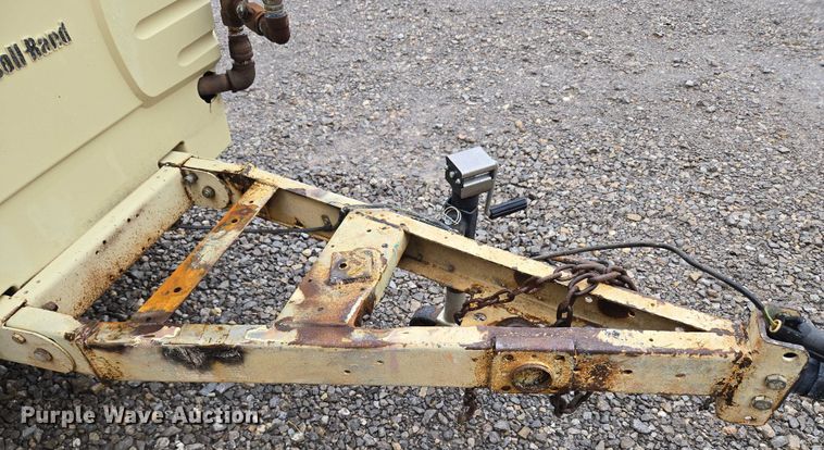 image for item EU3633 2005 Ingersoll Rand P185WIR air compressor