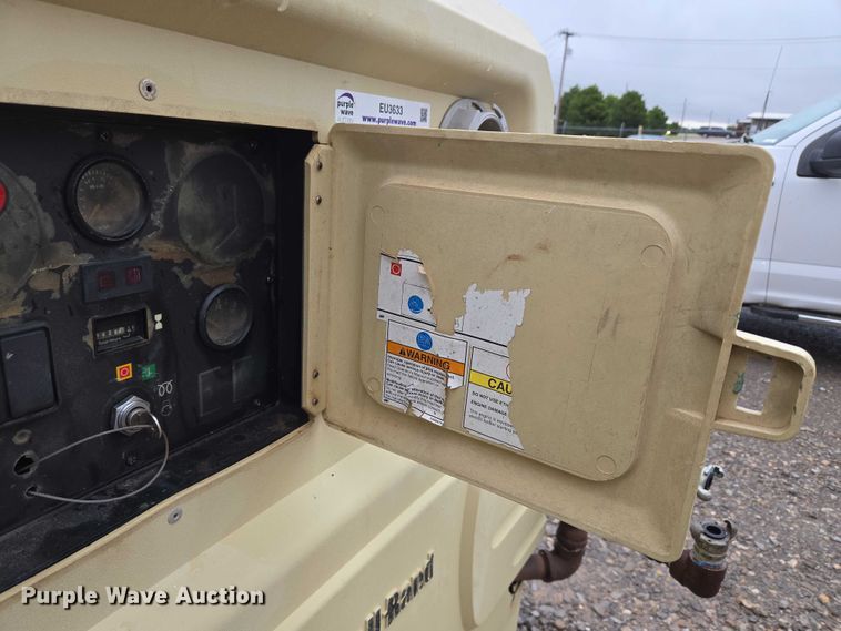 image for item EU3633 2005 Ingersoll Rand P185WIR air compressor