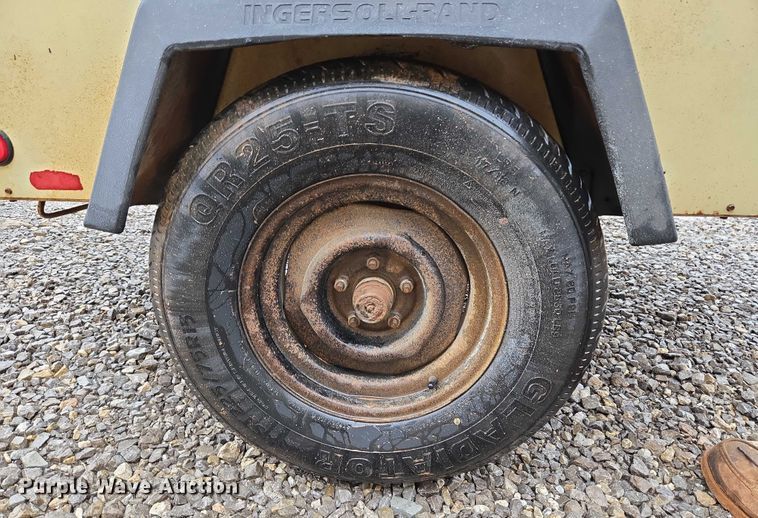 image for item EU3633 2005 Ingersoll Rand P185WIR air compressor