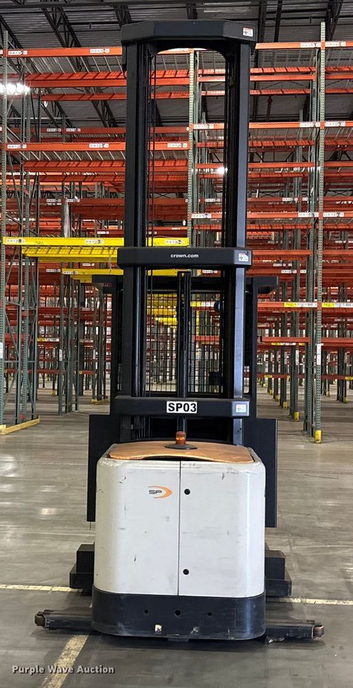 image for item EU4504 2017 Crown SP4050-30 order picker