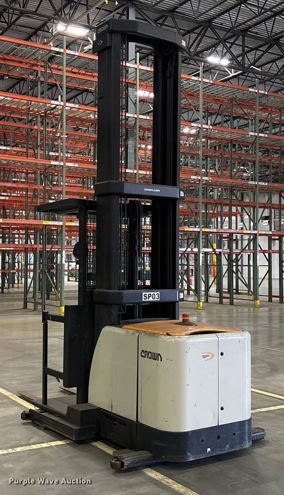 image for item EU4504 2017 Crown SP4050-30 order picker