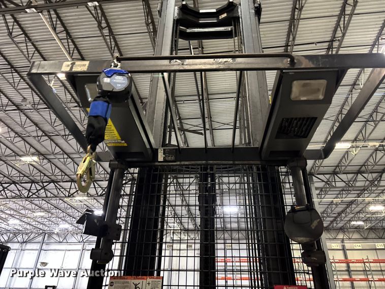 image for item EU4504 2017 Crown SP4050-30 order picker