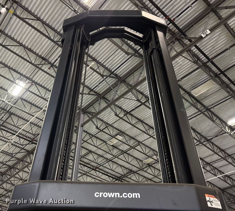 image for item EU4504 2017 Crown SP4050-30 order picker