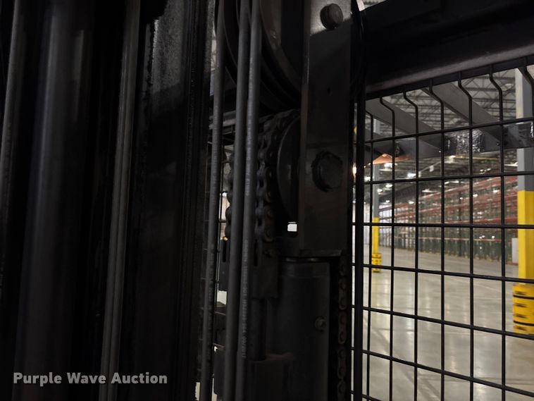 image for item EU4504 2017 Crown SP4050-30 order picker