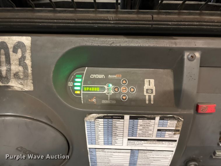 image for item EU4504 2017 Crown SP4050-30 order picker